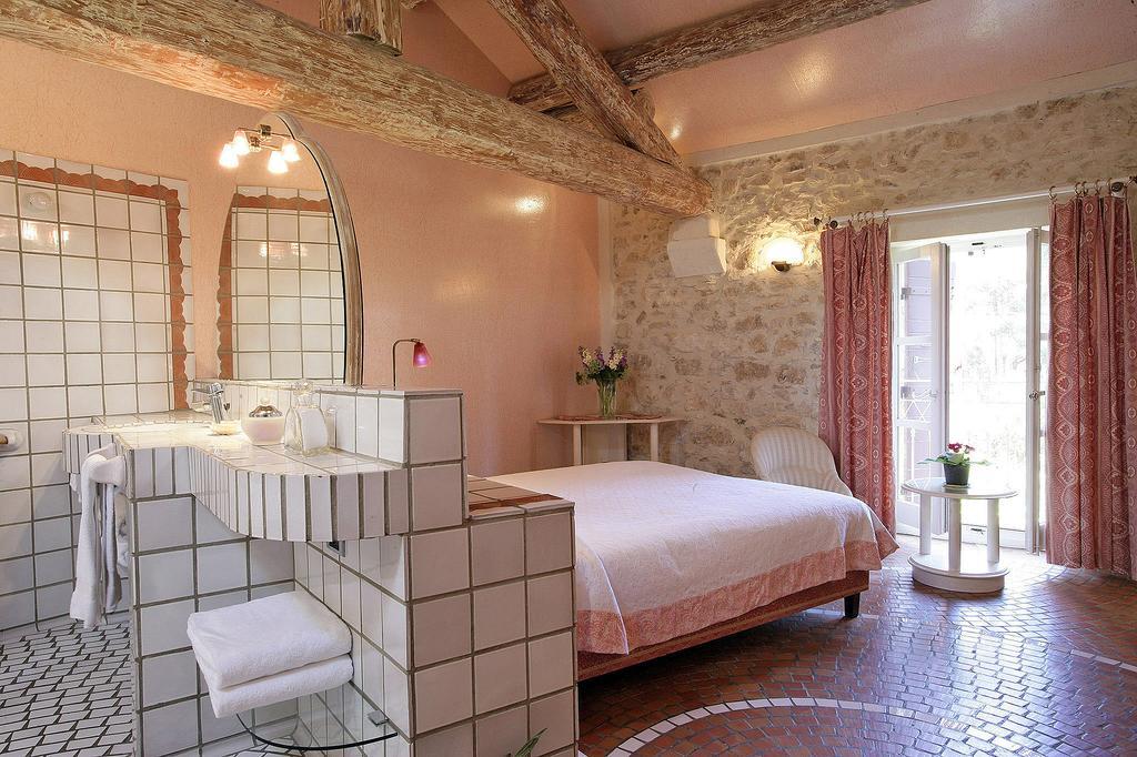 Auberge De Noves Domaine Du Deves Bilik gambar